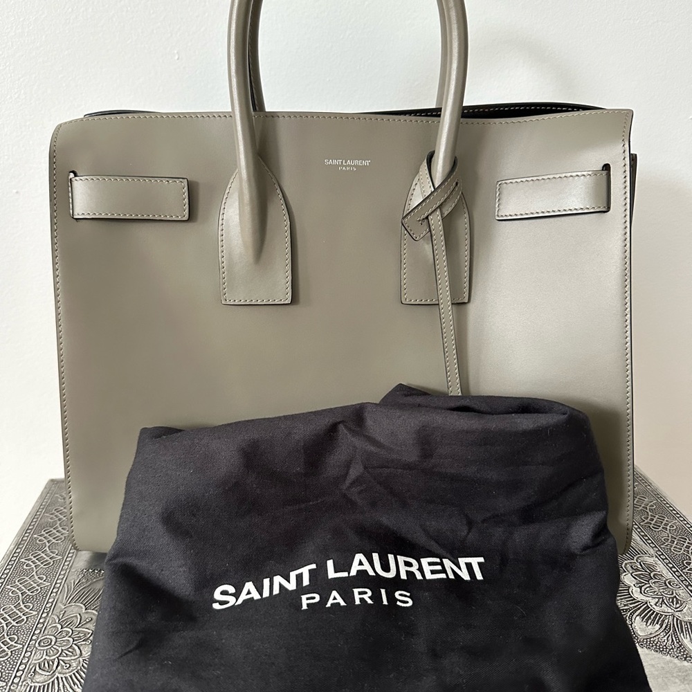 Barely worn, looks like new Small Saint Laurent Sac Du Jour - Picture 3 of 7
